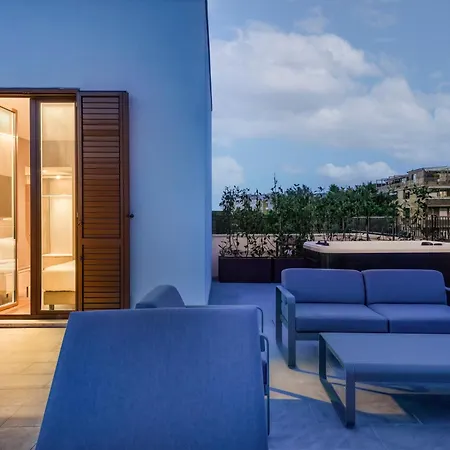 فندق كلوديو 4*