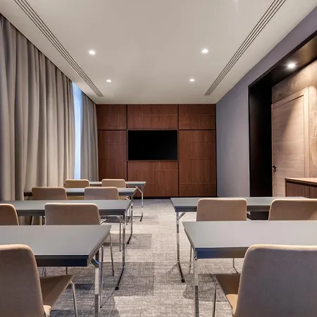 كلوديو فندق