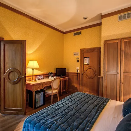 كلوديو فندق 4*